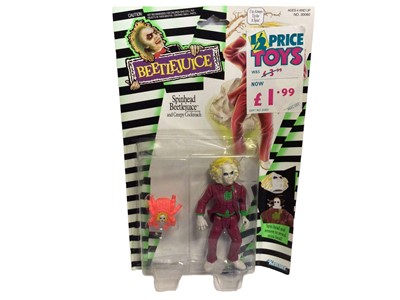 Lot 310 - Kenner BeetleJuice (1990) Spinhead & Creepy Cockroach, on punched card with bubblepack (dented) No.30080 (1)