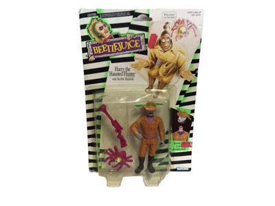 Lot 312 - Kenner BeetleJuice (1990) Harry the Haunted Hunter with Terrible Taratula, on punched card with bubblepack (dented) No.30110 (1)