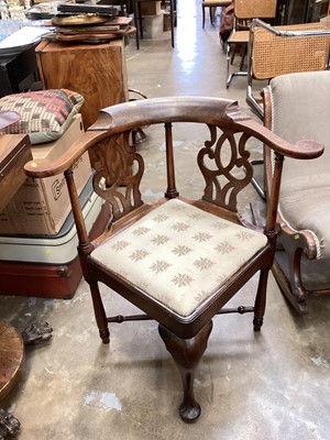 Lot 1320 - George III mahogany corner chair