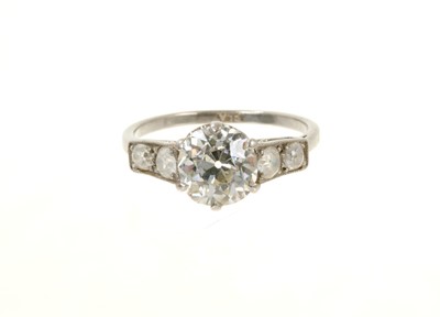 Lot 446 - Fine 1930s diamond ring the central stone flanked by diamond set shoulders