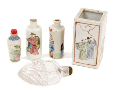 Lot 836 - Two similar 19th century Chinese porcelain snuff bottles, decorated in enamels with figures and script, together with a glass snuff, opaque glass snuff and a rectangular porcelain vase