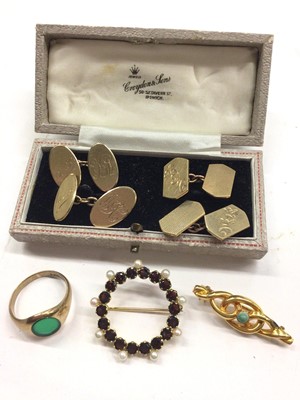 Lot 1014 - Edwardian 9ct gold and turquoise knot brooch, 9ct gold garnet and pearl brooch, two pairs of 9ct gold cufflinks and a 9ct gold signet ring