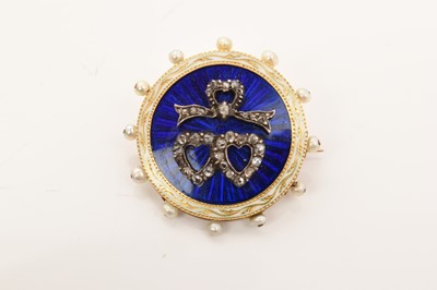 Lot 428 - Victorian enamelled brooch set with diamonds and seed pearls