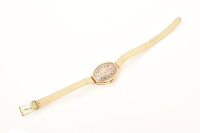 Lot 728 - 1920s ladies 14k gold cased wristwatch