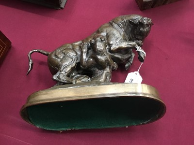 Lot 966 - After Antoine Louis Barye (1796-1875): Antique bronze sculpture of a bull fighting a tiger by Barye