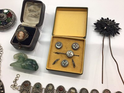 Lot 1001 - White metal necklace set with semi precious gem stones, a similar bracelet, Miracle necklace and two brooches, other jewellery and bijouterie