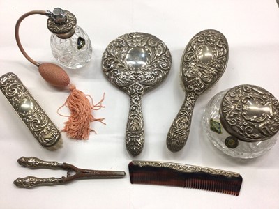 Lot 1004 - Silver mounted dressing table items, together with plated ware