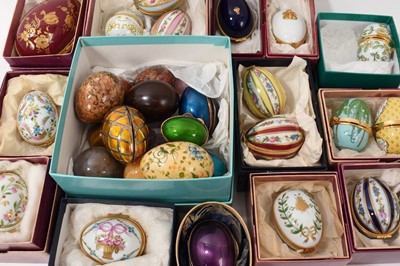 Lot 920 - Collection of egg-form trinket boxes