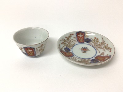 Lot 57 - Small 18th century Japanese Imari porcelain tea bowl and saucer, with floral decoration, the saucer 9.5cm diameter