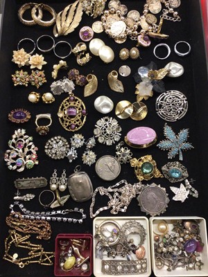 Lot 1012 - Group of Victorian and later jewellery including silver, half crown pendant necklace, vintage beads, watch chain with fob and other bijouterie