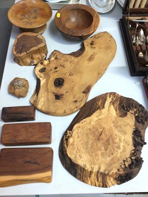 Lot 307 - Group of treen items including two chopping boards with carved mouse design