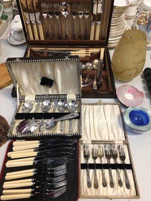 Lot 308 - Canteen of plated cutlery, other flat ware and glass