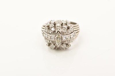 Lot 688 - Diamond cluster cocktail ring