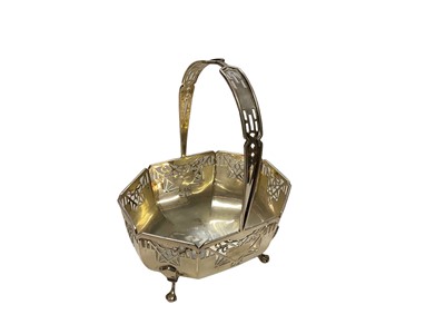 Lot 370 - 1930s silver bon bon basket