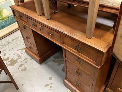 Lot 1329 - Late Victorian oak pedestal desk