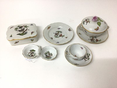 Lot 121 - Seven pieces of Herend porcelain in the Rothschild pattern