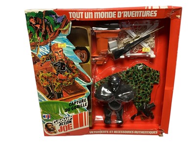 Lot 47 - CEJI Arbois French Version Hasbro Group Action Joe Capture du Gorille playset,in frame style box (damaged) with bubblepack No.7123 (1)