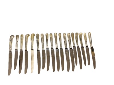 Lot 337 - Group of 18 miscellaneous silver handled dinner knives