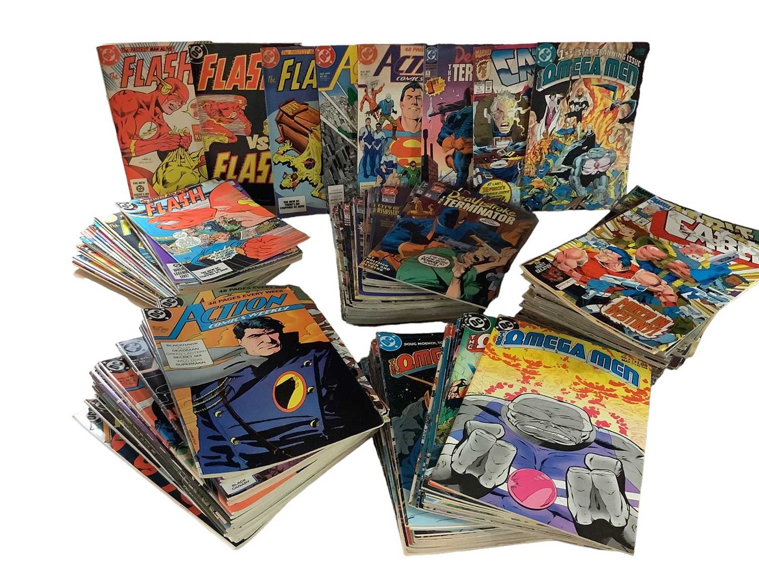 Lot 600 - Large box of mixed Marvel and DC Comics to