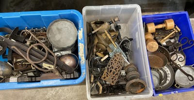Lot 173 - Three boxes of various metalwares