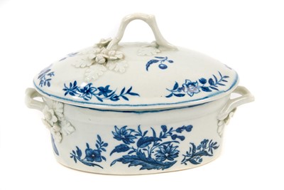 Lot 103 - Worcester blue printed oval butter tub and cover, circa 1770