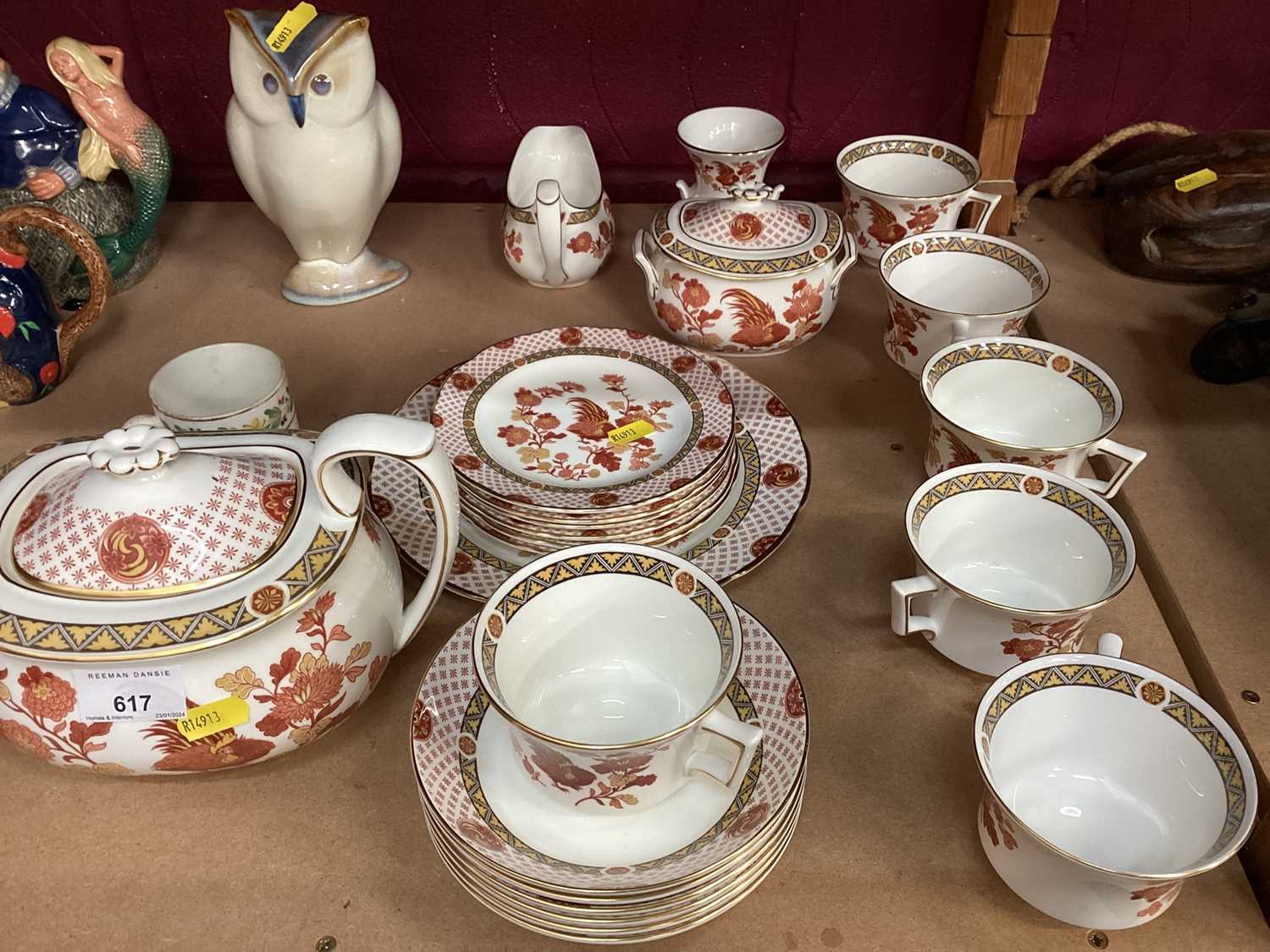 Lot 617 - Wedgwood Golden Cockerel tea set, Royal Doulton characters, Novelty teapots & cats