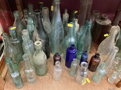 Lot 620 - Selection of vintage glass bottles (1 shelf)