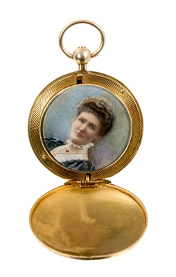 Lot 629 - Late 19th century gold locket containing a finely painted female portrait miniature