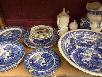 Lot 622 - Cauldron blue & white ware wash bowl & jug plus dinner ware and Wedgwood Signet Gold Coffee pot, milk jug & sugar bowl (1 shelf)