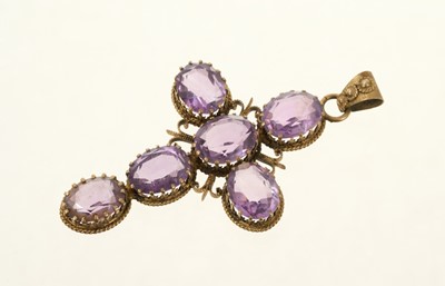 Lot 593 - 19th century amethyst cross pendant