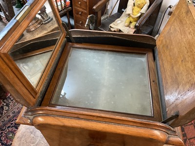 Lot 1608 - Late 19th century mahogany stereoscope complete with a drum of cards