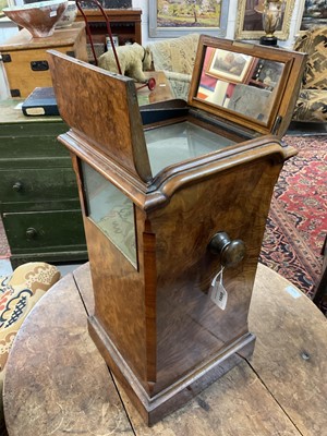 Lot 1608 - Late 19th century mahogany stereoscope complete with a drum of cards