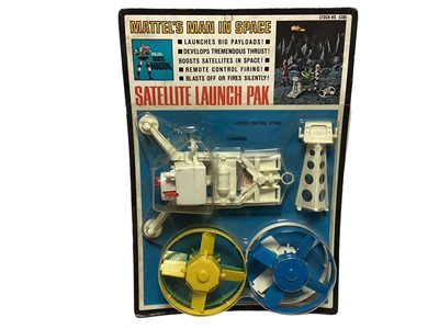 Lot 218 - Mattel (c1967) Man in Space Series Satellite Launch Pak, on card with bubblepack No.6306 (1)