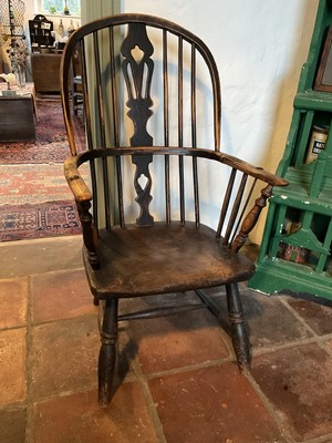 Lot 1630 - 19th century North Country Windsor chair