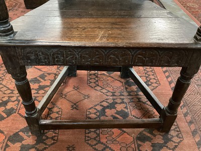 Lot 1751 - Mid 17th century Scottish oak caqueteuse