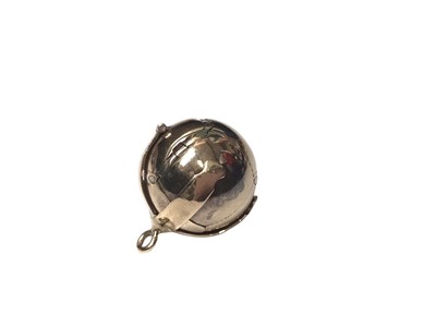 Lot 67 - 9ct gold and silver gilt Masonic ball pendant