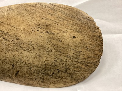 Lot 947 - Māori whale bone club (patu parāoa)