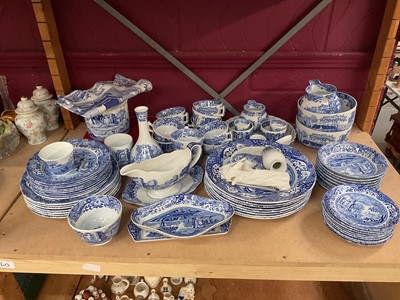 Lot 669 - Quantity of Copeland Spode Italian pattern dinner ware