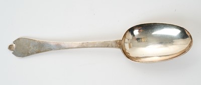 Lot 345 - Late 17th/early 18th century Britannia Standard silver Trefid tablespoon