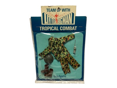 Lot 289 - Palitoy Bradgate Tropical Combat Uniform, on card in cellophane pack No.22517 (1)