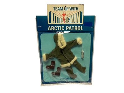 Lot 284 - Palitoy Bradgate Artic Patrol Uniform, on card in cellophane pack No.22517 (1)