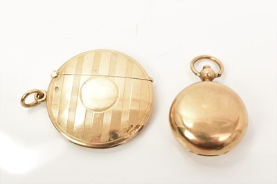 Lot 484 - Edwardian 9ct gold sovereign holder and a 9ct gold vesta case (2)