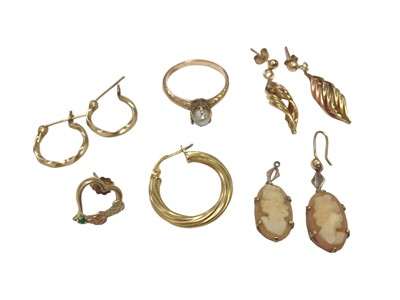 Lot 63 - 10k gold single pearl ring, size M, pair of 9ct gold mounted cameo earrings and other 9ct gold and yellow metal earrings