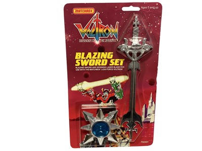 Lot 208 - Matchbox (1984) Voltron defender of the Universe Blazing Sword Set, on card with bubblepack No.700401 (1)