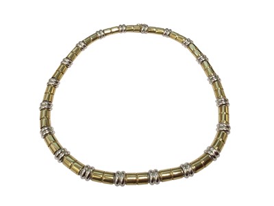 Lot 11 - 9ct white and yellow gold necklace with articulated links