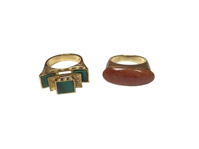 Lot 164 - 14ct gold malachite Chinese architectural design ring and 14ct gold orange hard stone ring