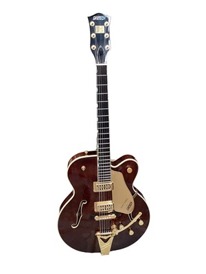 Lot 2250 - Gretsch Country Classic guitar in case with original receipt