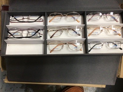 Lot 39 - Large collection of glasses