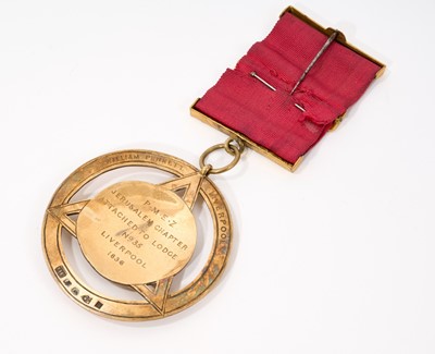Lot 784 - Early silver gilt Masonic jewel