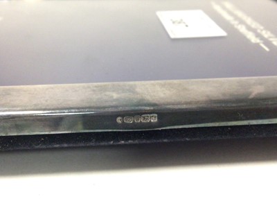 Lot 387 - Contemporary silver photograph frame